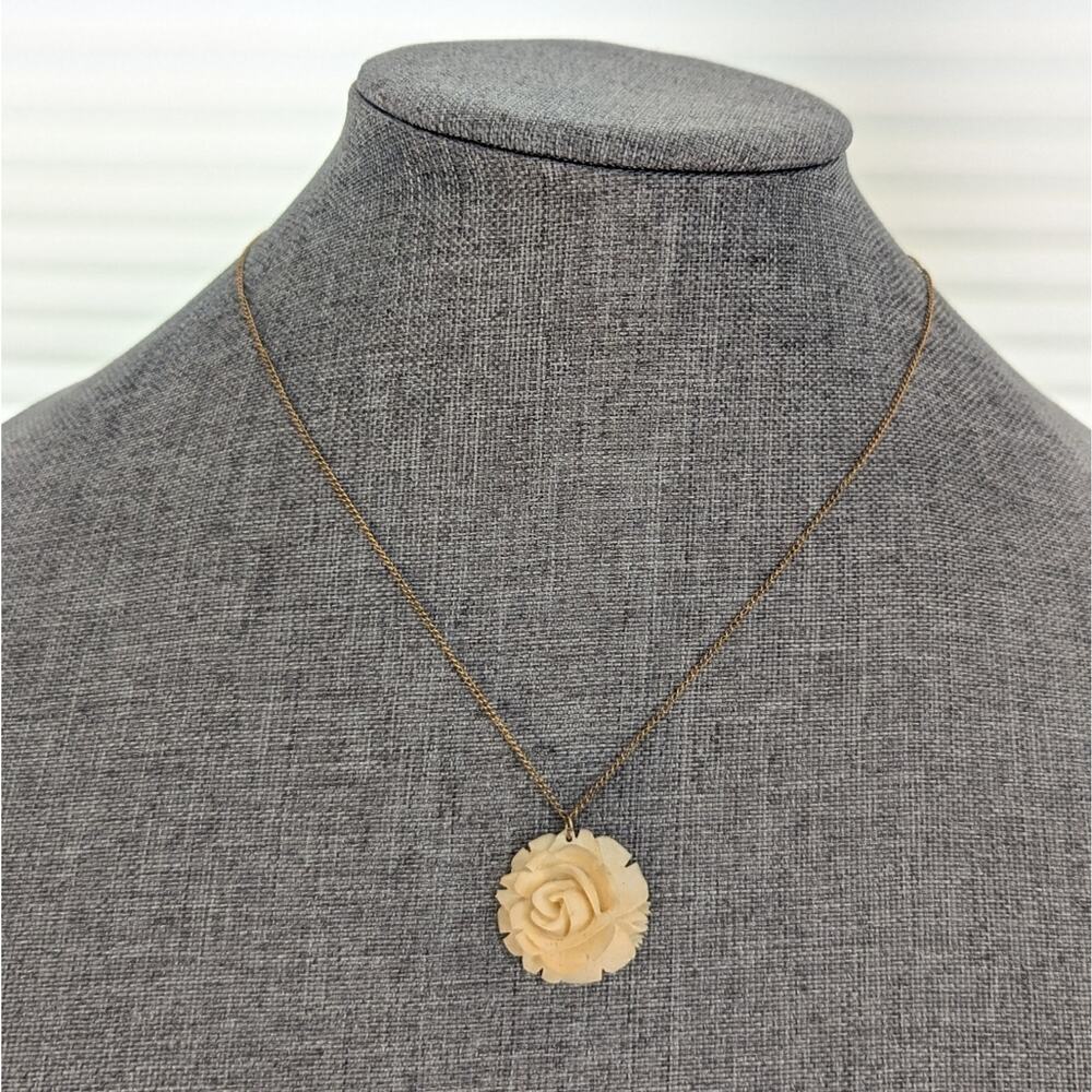Vintage Gold Tone Chain Dainty Delicate Carved Celluloid Rose Flower Necklace